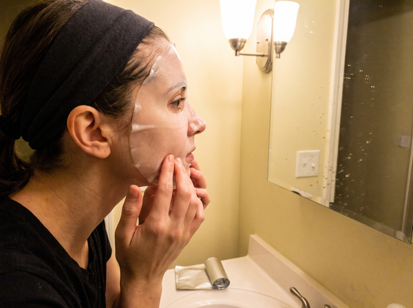 Aplica la mascarilla